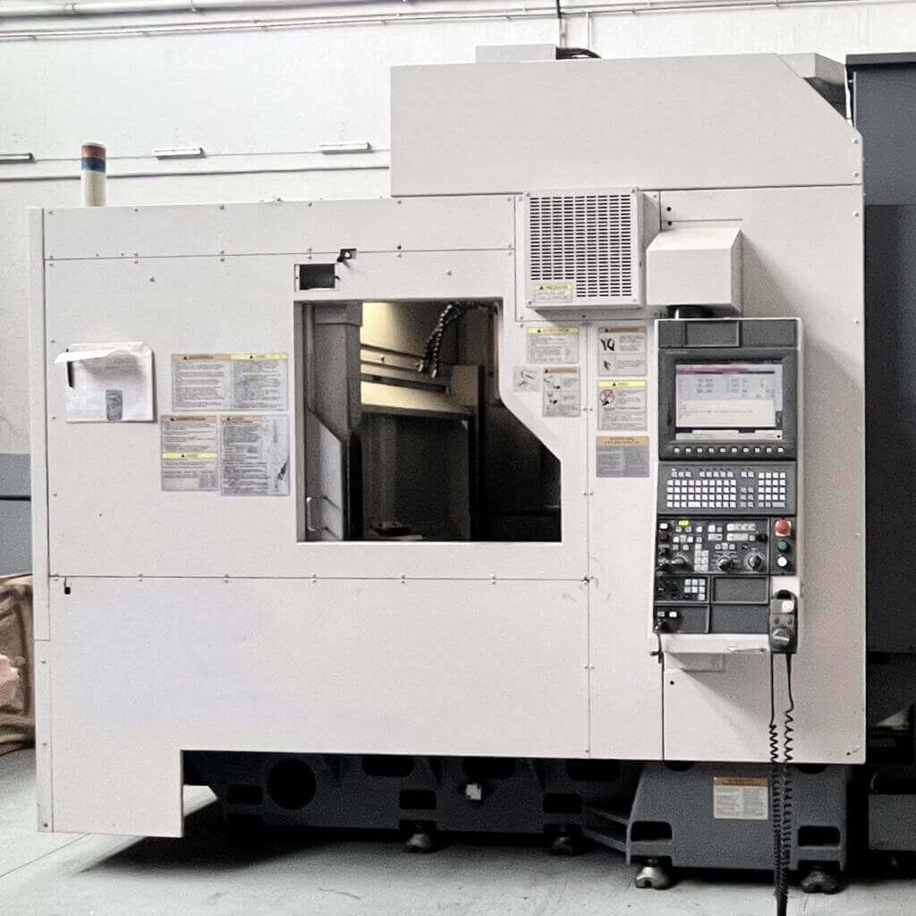 OKUMA MF-46VA. OSP P200M.