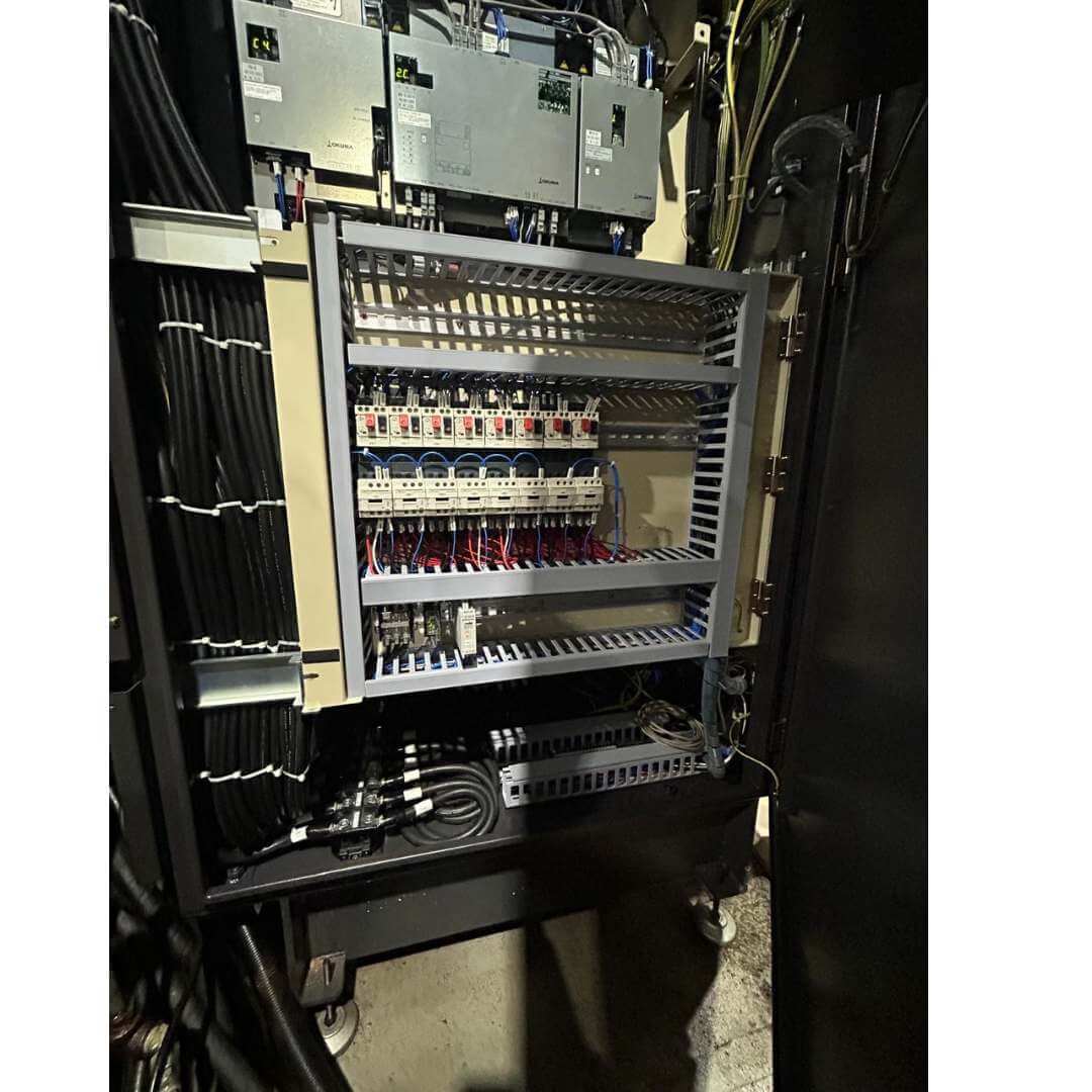 Torno CNC Okuma Multus U3000 - Imagen 2