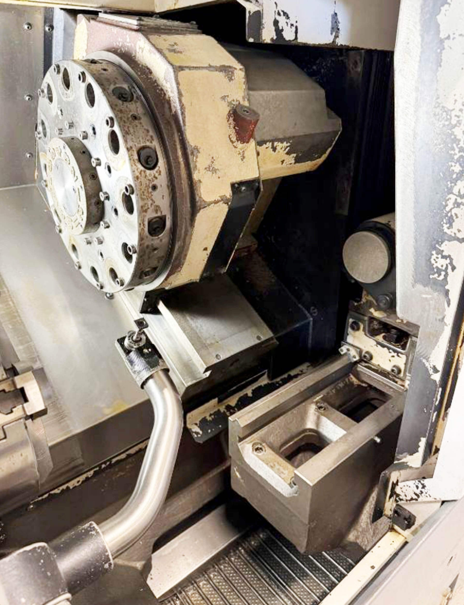 Torno CNC OKUMA GENOS L200E-M - Imagen 4